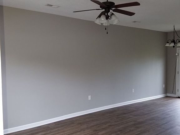 3rd image of 3717 Keri Ln NE