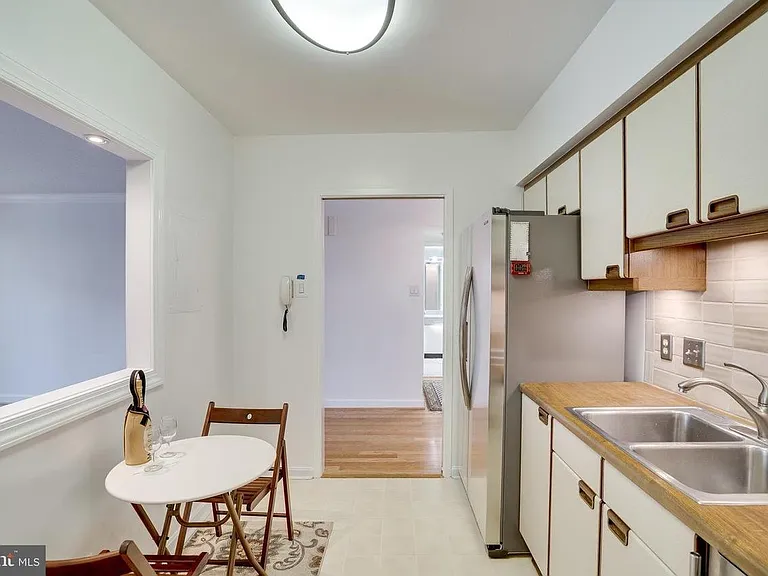 1200 Crystal Dr #411 — Photo 15