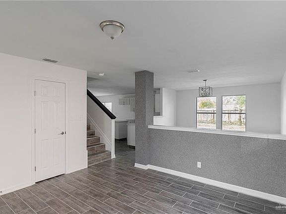 4th image of 3416 Eagle Ave