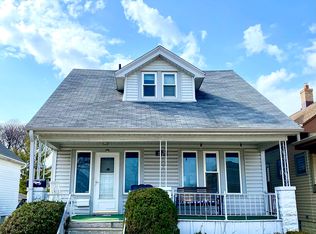 2147 S 74th St, West Allis, WI 53219