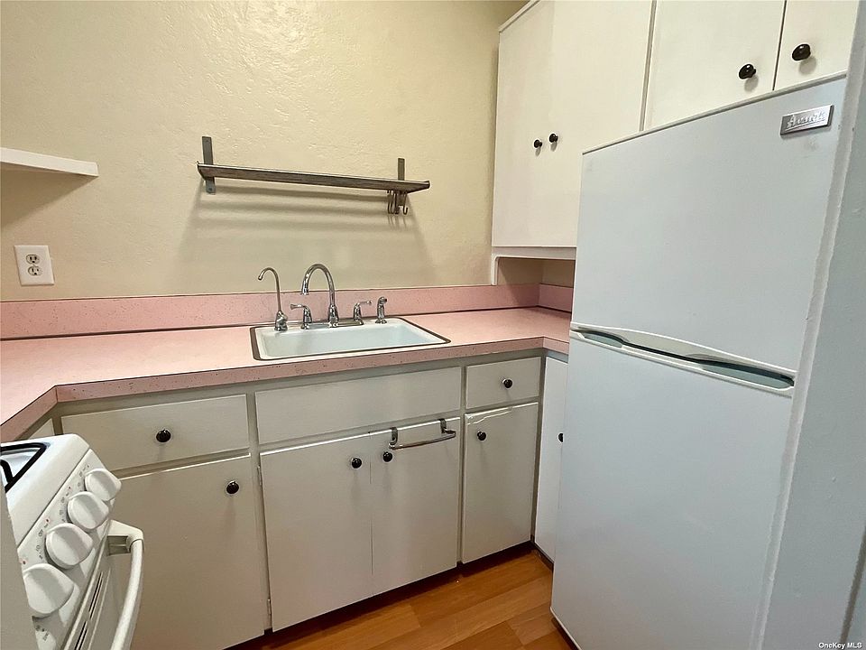 15 Greeley Avenue 15 Greeley Ave Sayville NY Zillow