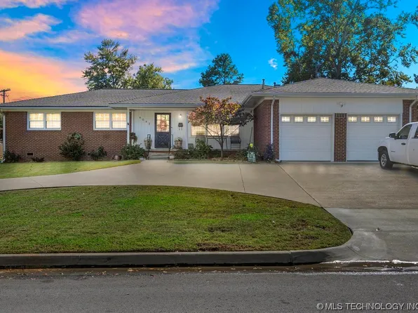 4042 E 47th Pl, Tulsa, OK 74135