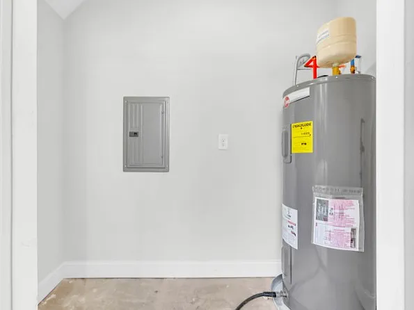 210 Limestone Point Dr — Photo 19