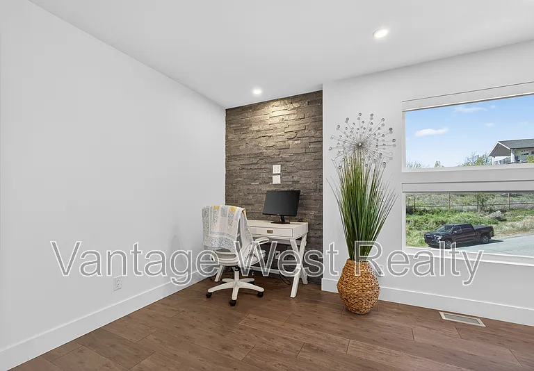 3859 Carrall Rd #1 — Photo 15
