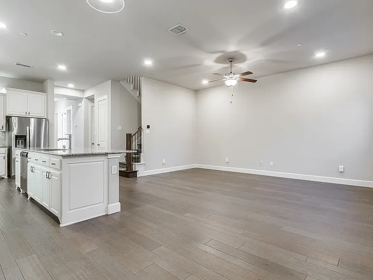 8071 Canal St — Photo 14