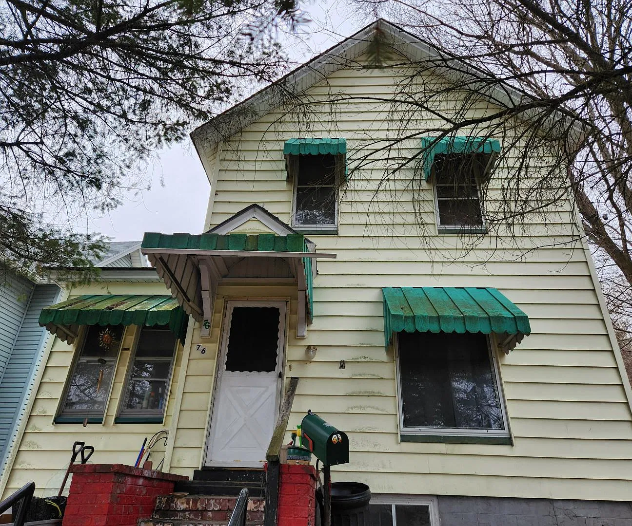 76 Catherine St — Photo 1