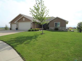 2420 Ivy Cir, Tea, SD 57064