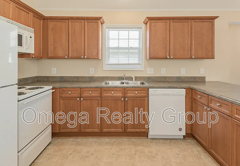 2170 Village Ln — Photo 19