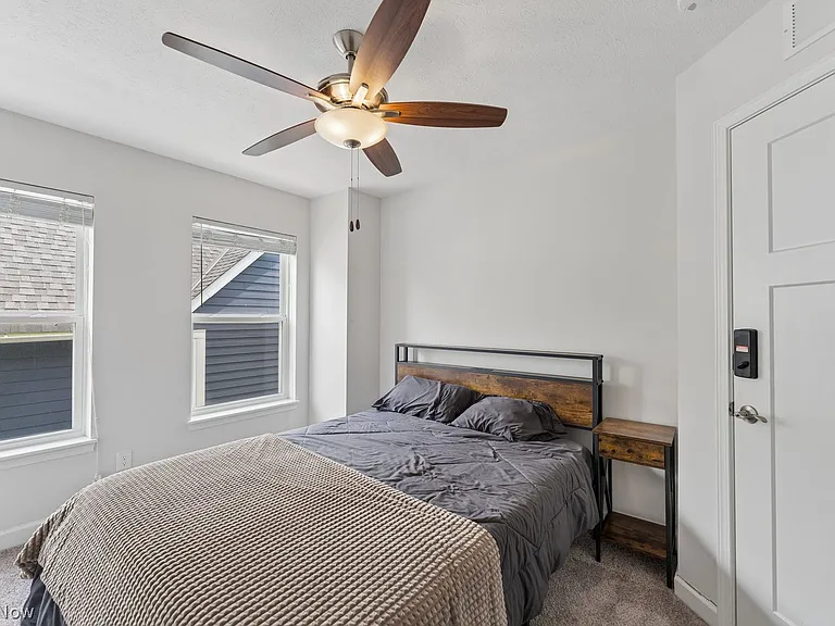 12027 Wade Park Ave — Photo 19