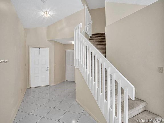 4th image of 9125 Lake Park Cir S