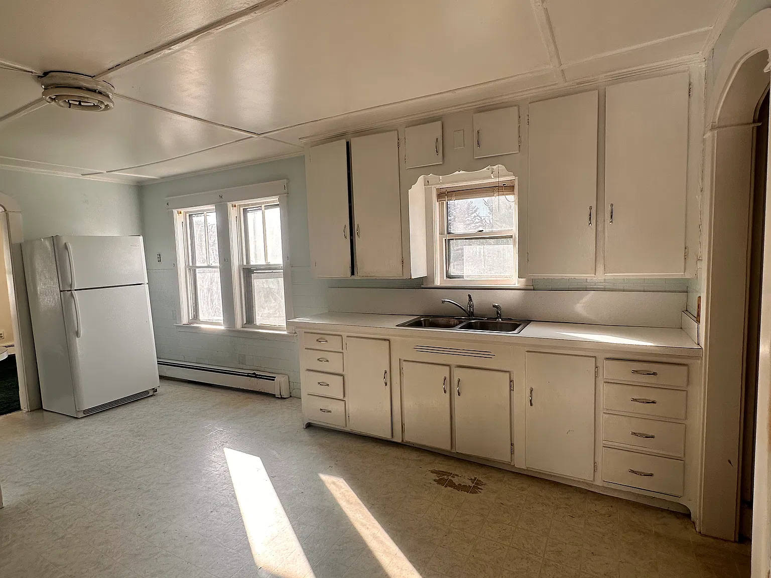 7 Elmwood Ave — Photo 1