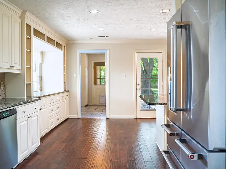 1704 Crystal Hills Dr — Photo 10