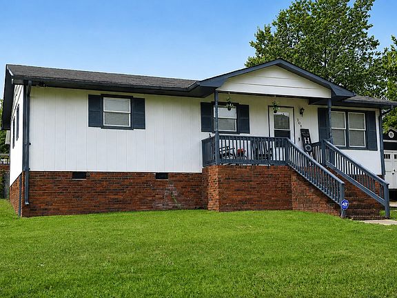 2nd image of 108 Everest Dr