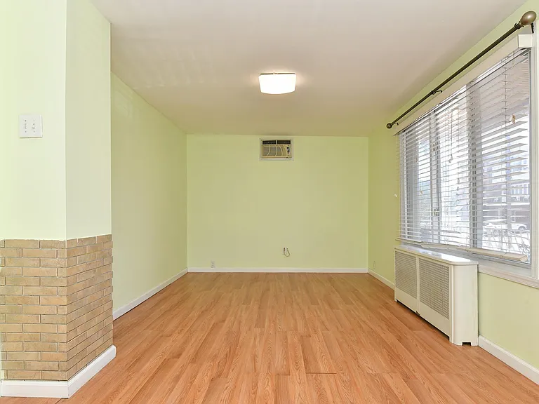 26 Charles St #1 — Photo 13
