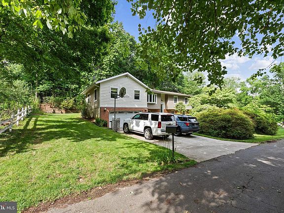 2nd image of 2178 Glenfield Rd