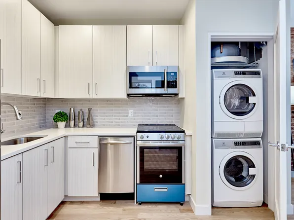 787 Saint Nicholas Avenue image 1 of 7