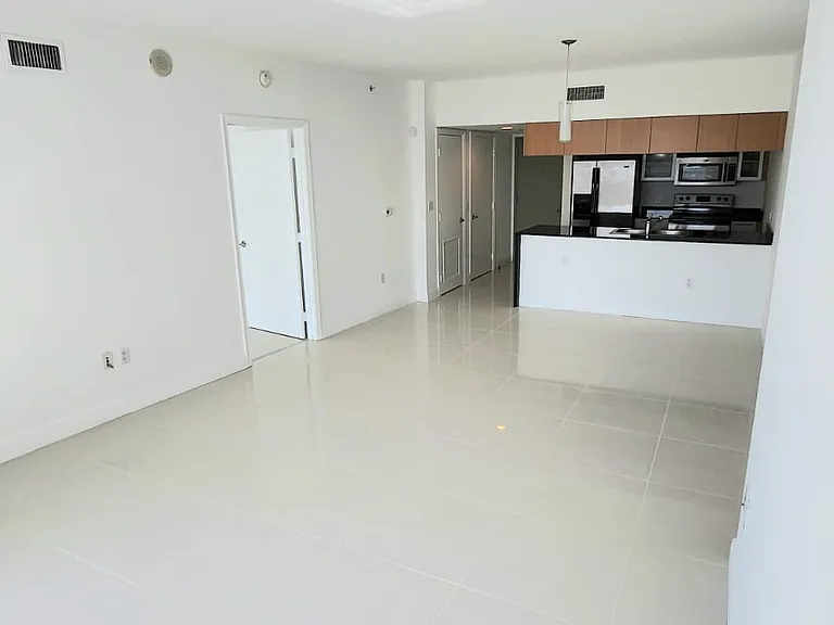 1750 N Bayshore Dr #5411 — Photo 17