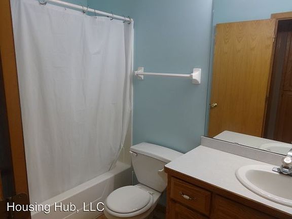 3rd image of 3112 Daylily Ave N