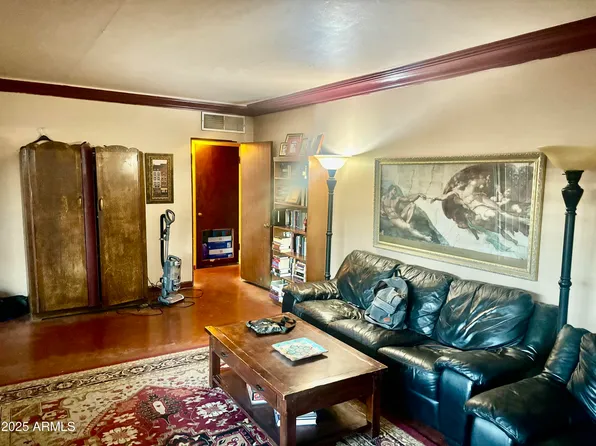 532 E CHEERY LYNN Road, Phoenix, AZ 85012