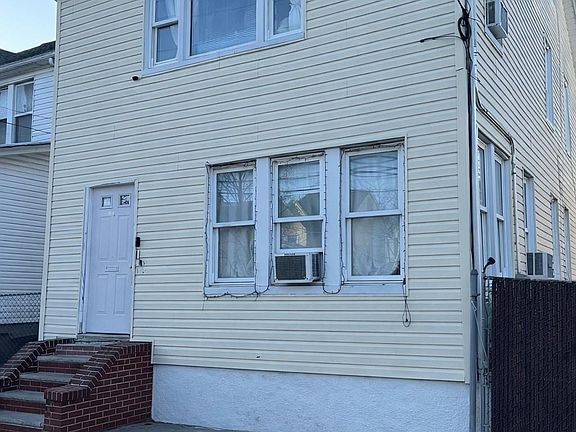 2nd image of 16815 116th Avenue