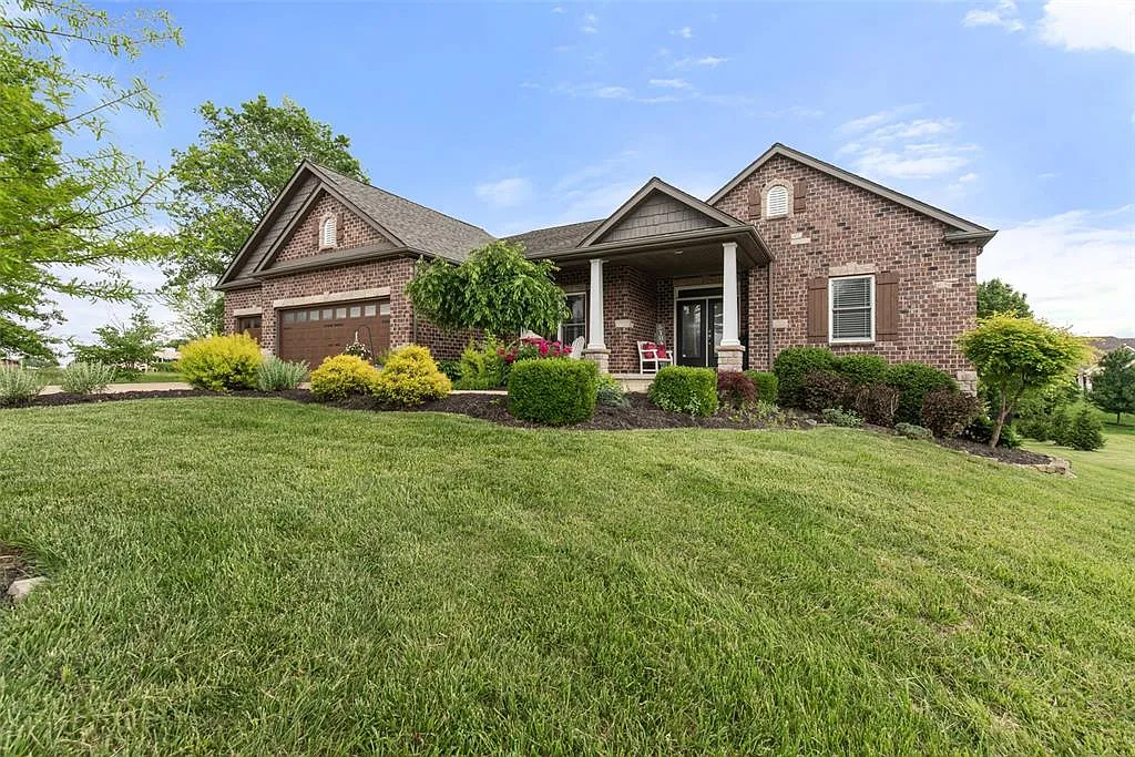 12420 Court Dr photo 1