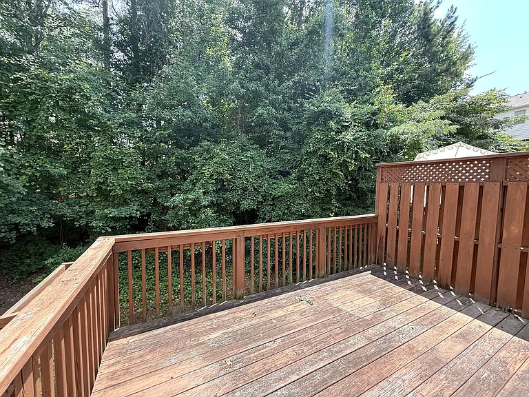 635 Coligny Ct — Photo 19