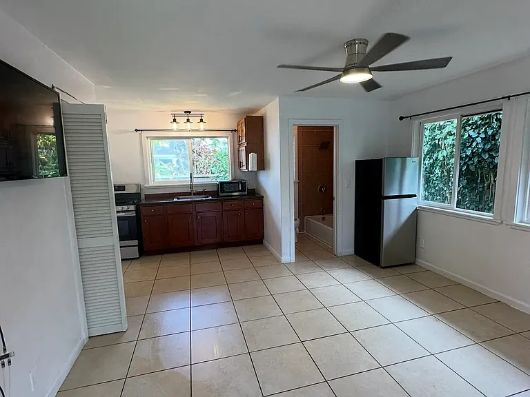 2279 Oka St #B — Photo 3