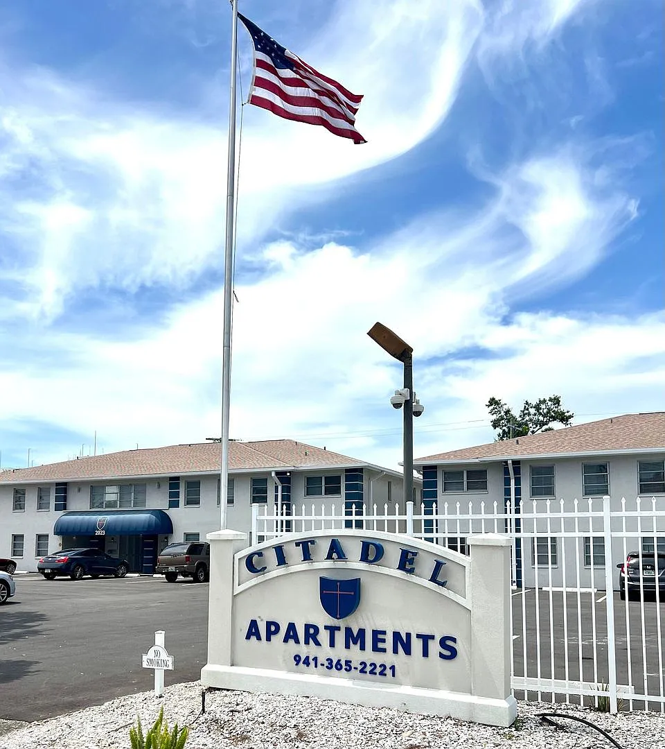 Citadel Apartments of Sarasota — Photo 3