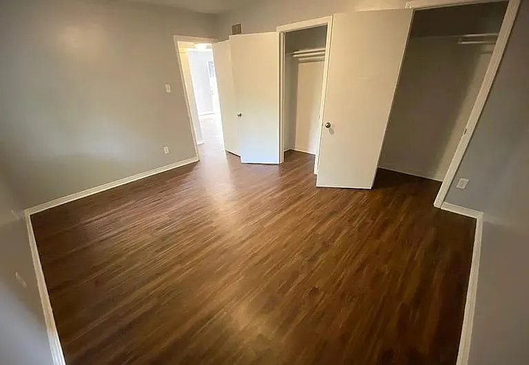 2 bed, 1.0 bath, 875 sqft, $700 — Photo 4