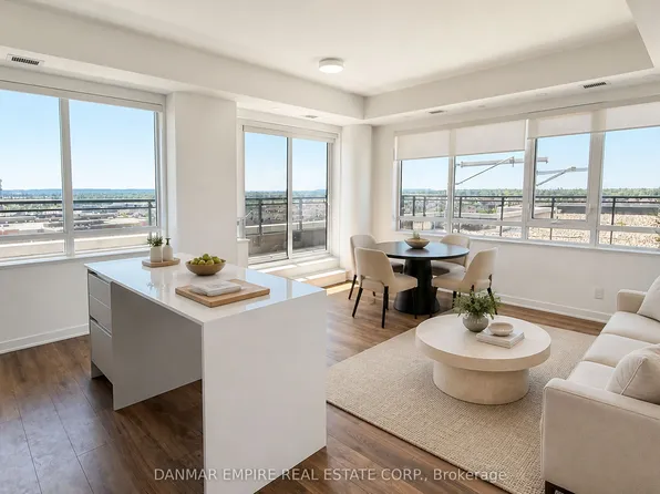405 Dundas St W, Oakville, ON