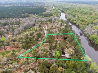 3640 Lucianne Dr, Vernon, FL 32462