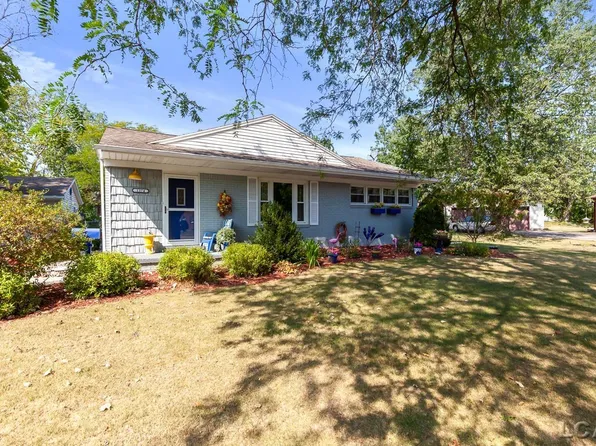 1374 Spencer Pl, Adrian, MI 49221