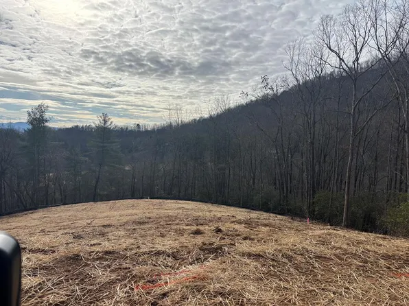 0 Harbour Heights Dr, Hayesville, NC 28904