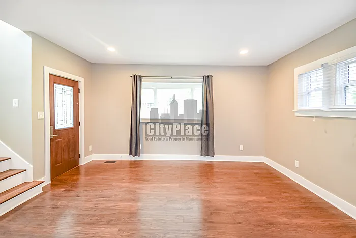 1548 Lexington Ave — Photo 8