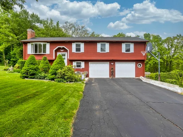 131 Beacon Hill Rd, West Springfield, MA 01089