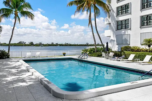 2860 S Ocean Blvd #516 Photo 1