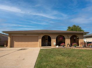 13595 Viola Dr, Sterling Heights, MI 48312