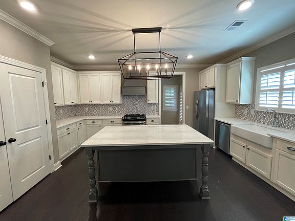 5th image of 4535 Shady Grove Ln
