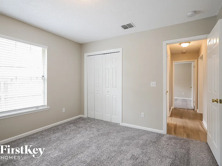 10677 Talon Ct — Photo 11