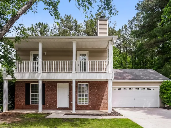 10 Carey Ct, Grantville, GA 30220