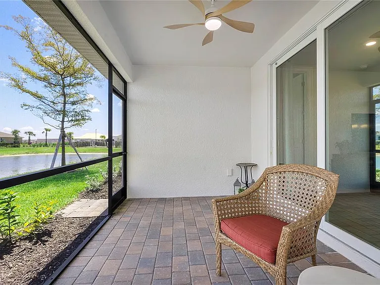 17639 Wild Iris Ln — Photo 20