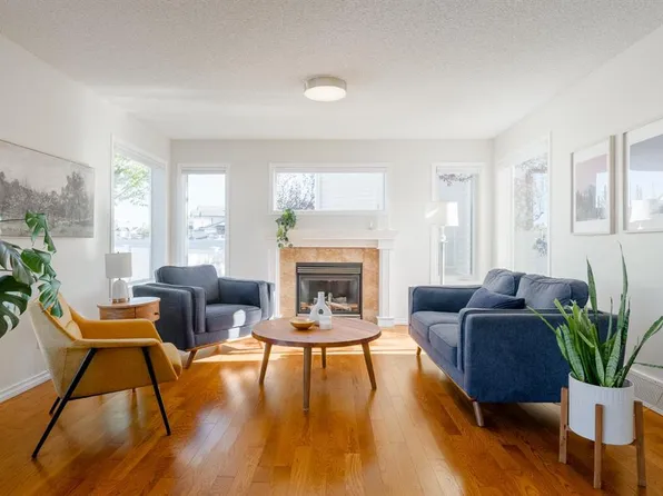 25 SE Citadel Estates Mnr NW, Calgary, AB T3G 5M6