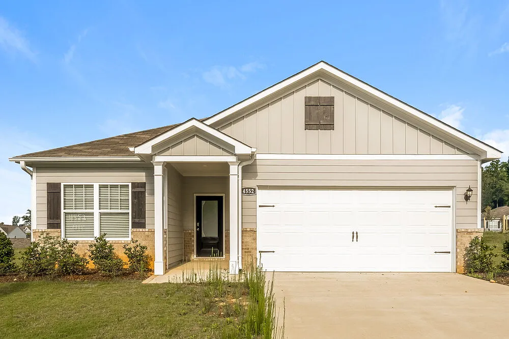3 bed, 2.0 bath, 1408 sqft, $1,685 — Photo 1