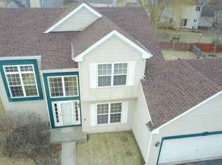 6 Michael Ct, Lake In The Hills, IL 60156
