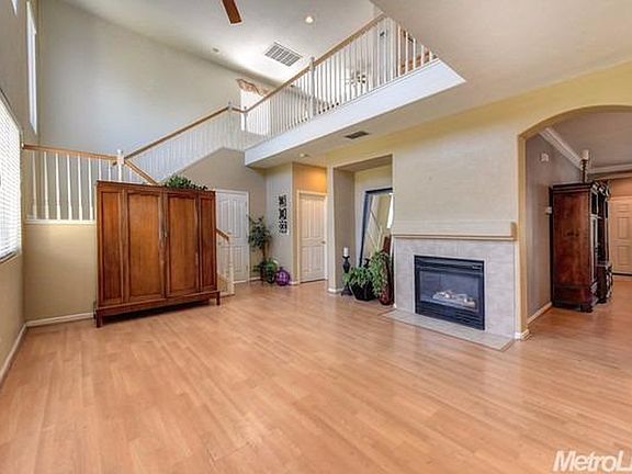 3rd image of 9347 Sierra River Dr