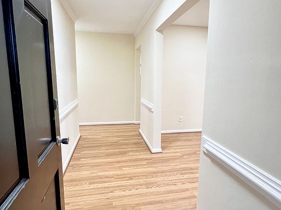 2nd image of 209 Green Springs Ct
