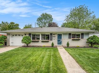 23158 Tuck Rd, Farmington Hills, MI 48336