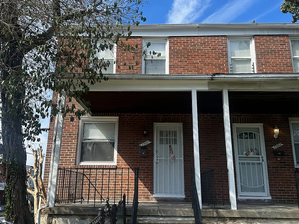 1300 Kenhill Ave