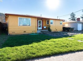 2735 W Sherwood Ave, Roseburg, OR 97471