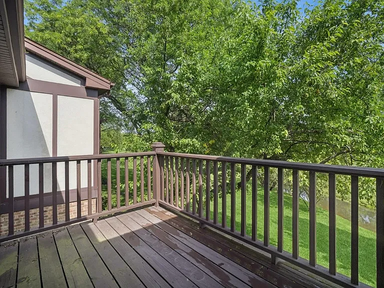 112 White Branch Ct — Photo 16